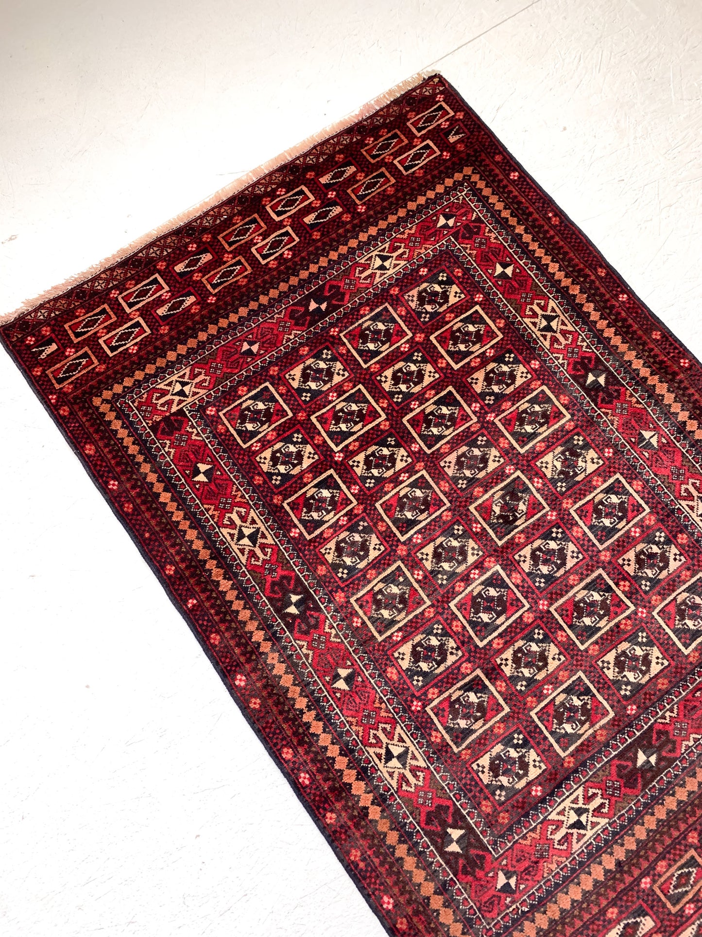 No. A1077 - 2.9' x 4.5' Vintage Persian Turkman Sara Area Rug