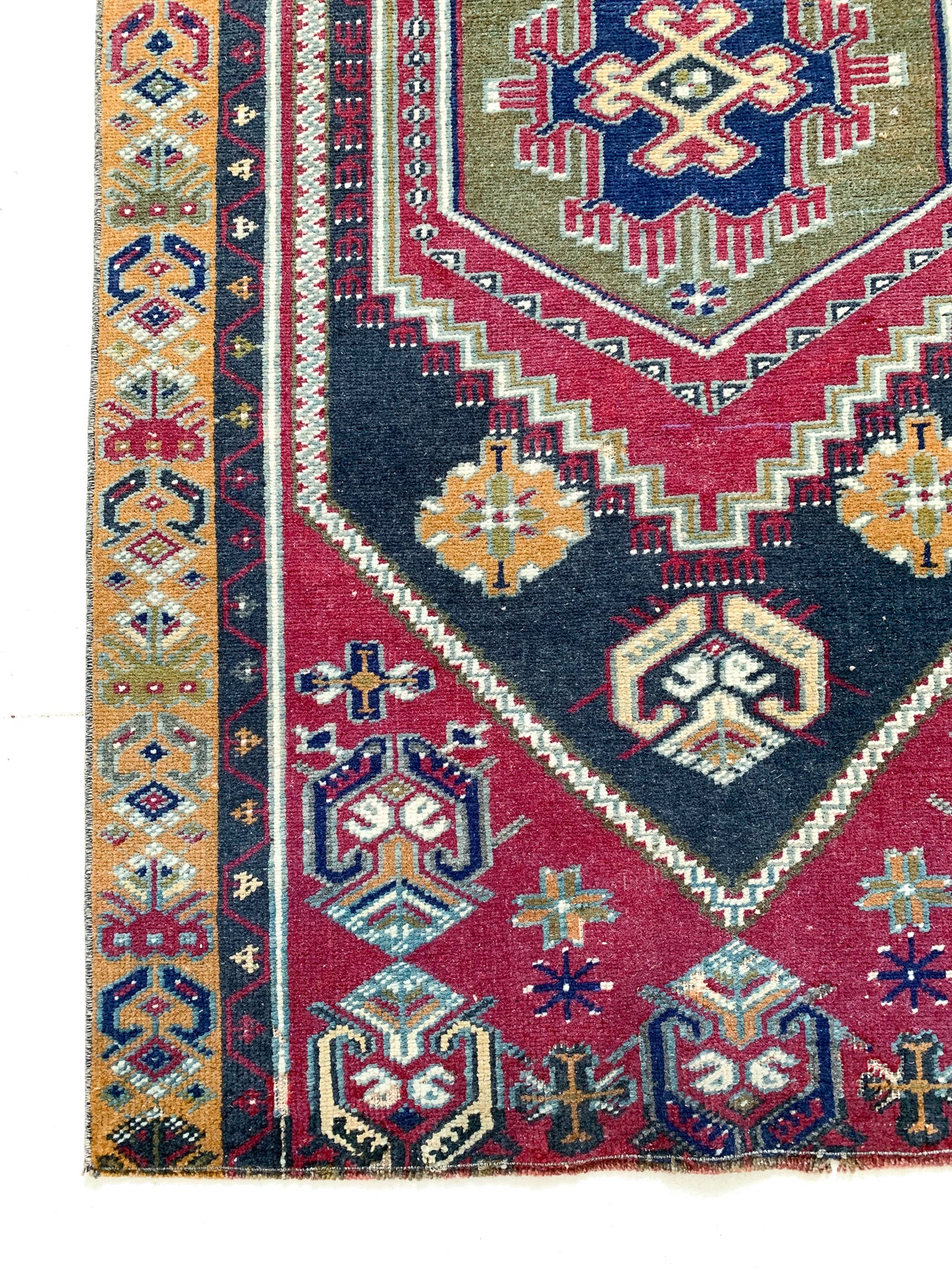 Reserved for Kathy - No. A1073 - 3.0' x 5.1' Vintage Turkish Area Rug