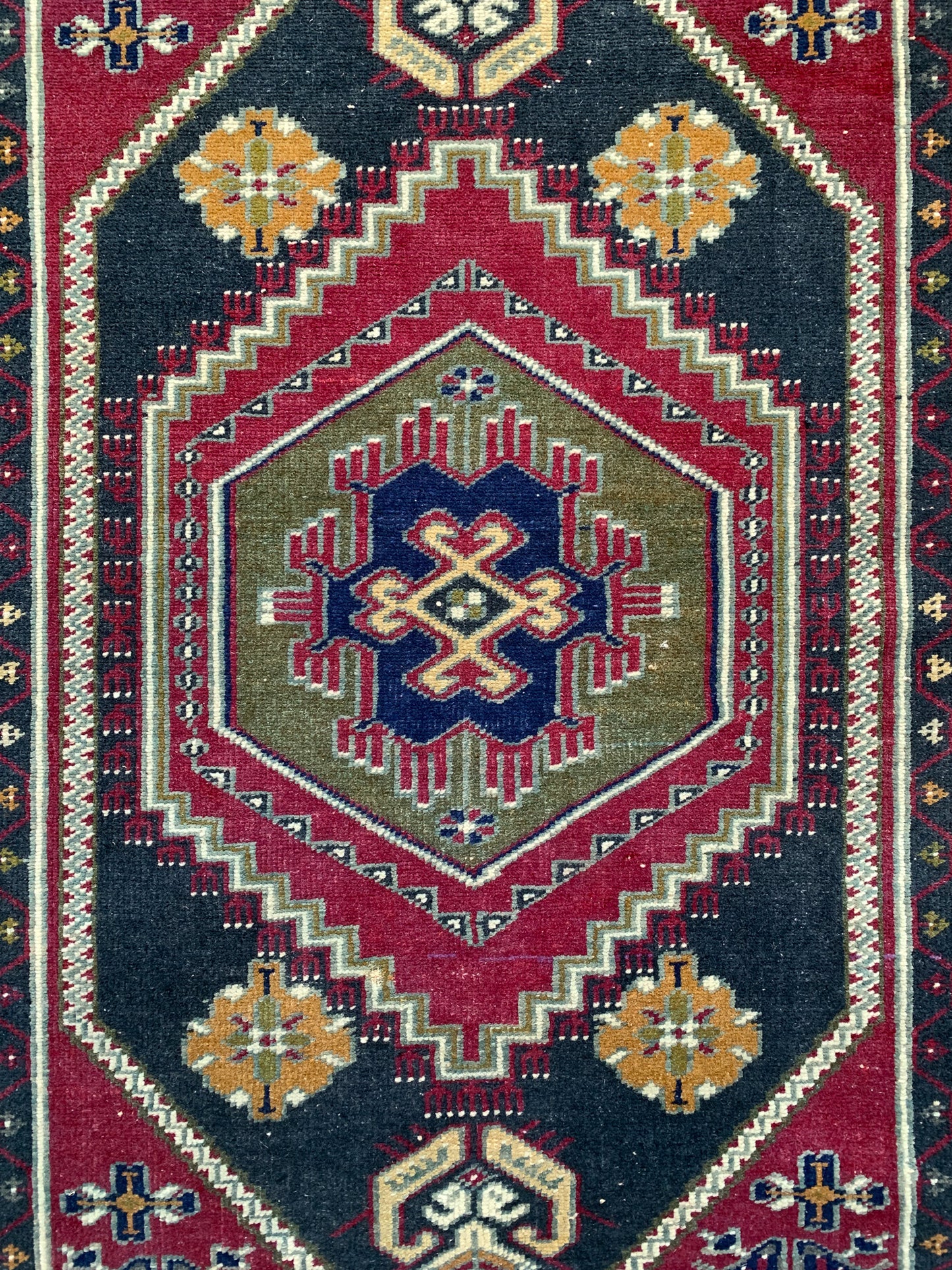 Reserved for Kathy - No. A1073 - 3.0' x 5.1' Vintage Turkish Area Rug