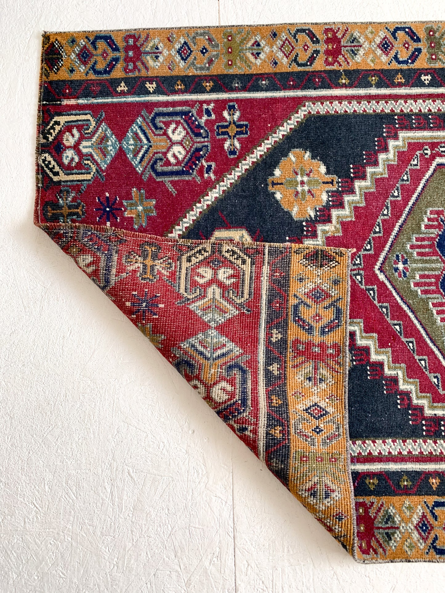 Reserved for Kathy - No. A1073 - 3.0' x 5.1' Vintage Turkish Area Rug