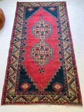 Load image into Gallery viewer, No. A1060 - 3.8&#39; x 7.1&#39; Vintage Turkish Area Rug
