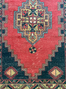 No. A1060 - 3.8' x 7.1' Vintage Turkish Area Rug