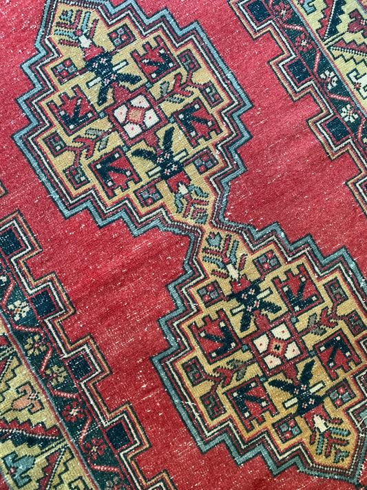 No. A1060 - 3.8' x 7.1' Vintage Turkish Area Rug