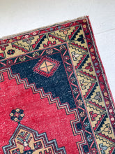 Load image into Gallery viewer, No. A1060 - 3.8&#39; x 7.1&#39; Vintage Turkish Area Rug

