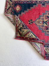 Load image into Gallery viewer, No. A1060 - 3.8&#39; x 7.1&#39; Vintage Turkish Area Rug
