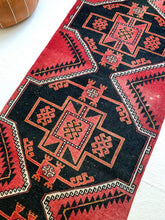 Load image into Gallery viewer, No. R1058 - 3.0&#39; x 9.6&#39; Vintage Turkish Runner Rug
