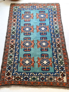 No. A1066 - 4.4' x 6.9' Vintage Turkish Area Rug