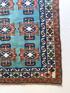 No. A1066 - 4.4' x 6.9' Vintage Turkish Area Rug