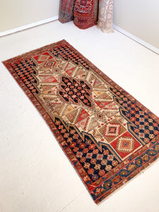 No. A1064 - 3.1' x 6.6' Vintage Persian Mazlaghan Area Rug