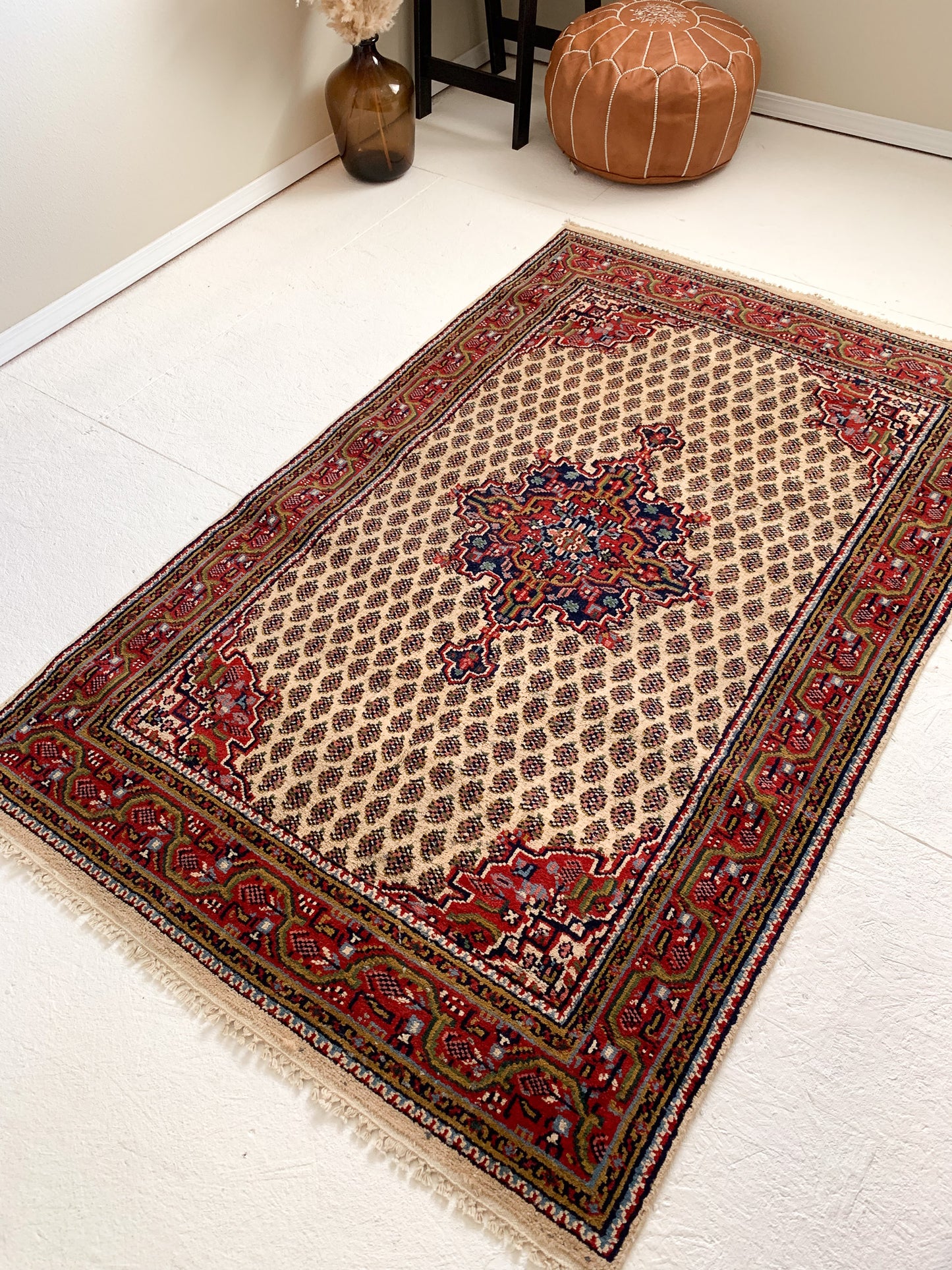 No. A1063 - 3.9' x 6.3' Vintage Persian Saraband Area Rug