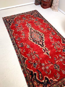 No. A1072 - 4.0' x 7.5' Vintage Persian Lilihan Area Rug