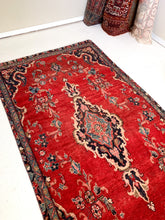 Load image into Gallery viewer, No. A1072 - 4.0&#39; x 7.5&#39; Vintage Persian Lilihan Area Rug
