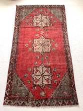 Load image into Gallery viewer, No. A1071 - 3.3&#39; x 6.2&#39; Vintage Turkish Area Rug

