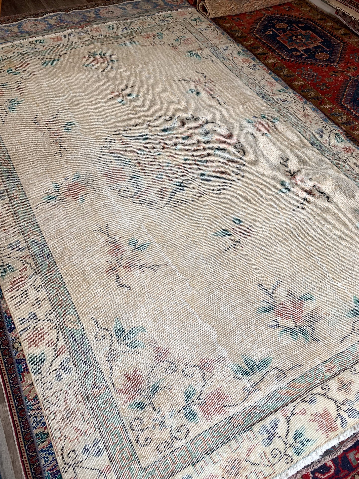 Reserved for Trisha - No. A1124 - 5.7' x 8.3' Vintage Turkish Area Rug