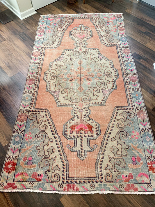 Vintage Turkish Area Rug No. A1180 - 4.1' x 7.6'