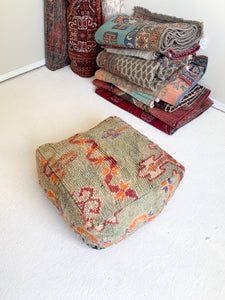 Moroccan Rug Floor Pouf / Pet Bed #341