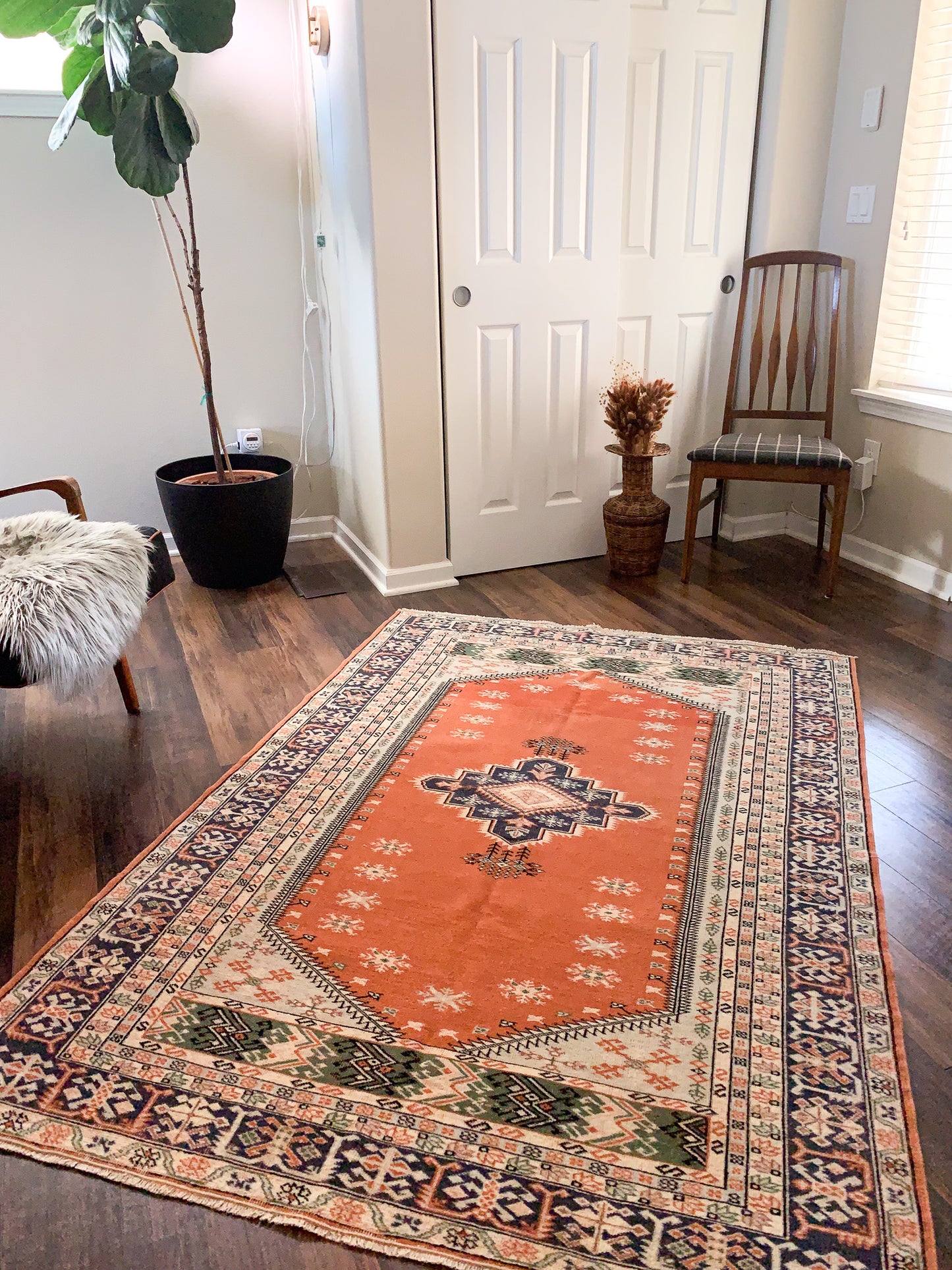 Reserved for Mary - Vintage Turkish Area Rug No. A1181 - 4.5' x 6.4'