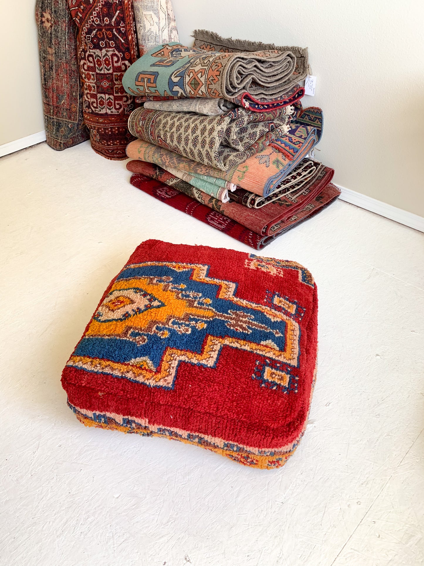 Moroccan Rug Floor Pouf / Pet Bed #343