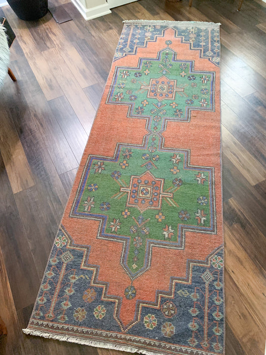 Vintage Turkish Runner Rug No. R1183 - 2.8' x 8.5'