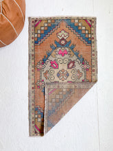Load image into Gallery viewer, No. 561 - 1.6&#39; x 2.8&#39; Vintage Turkish Mini Rug
