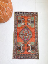 Load image into Gallery viewer, No. 563 - 1.6&#39; x 3.2&#39; Vintage Turkish Mini Rug
