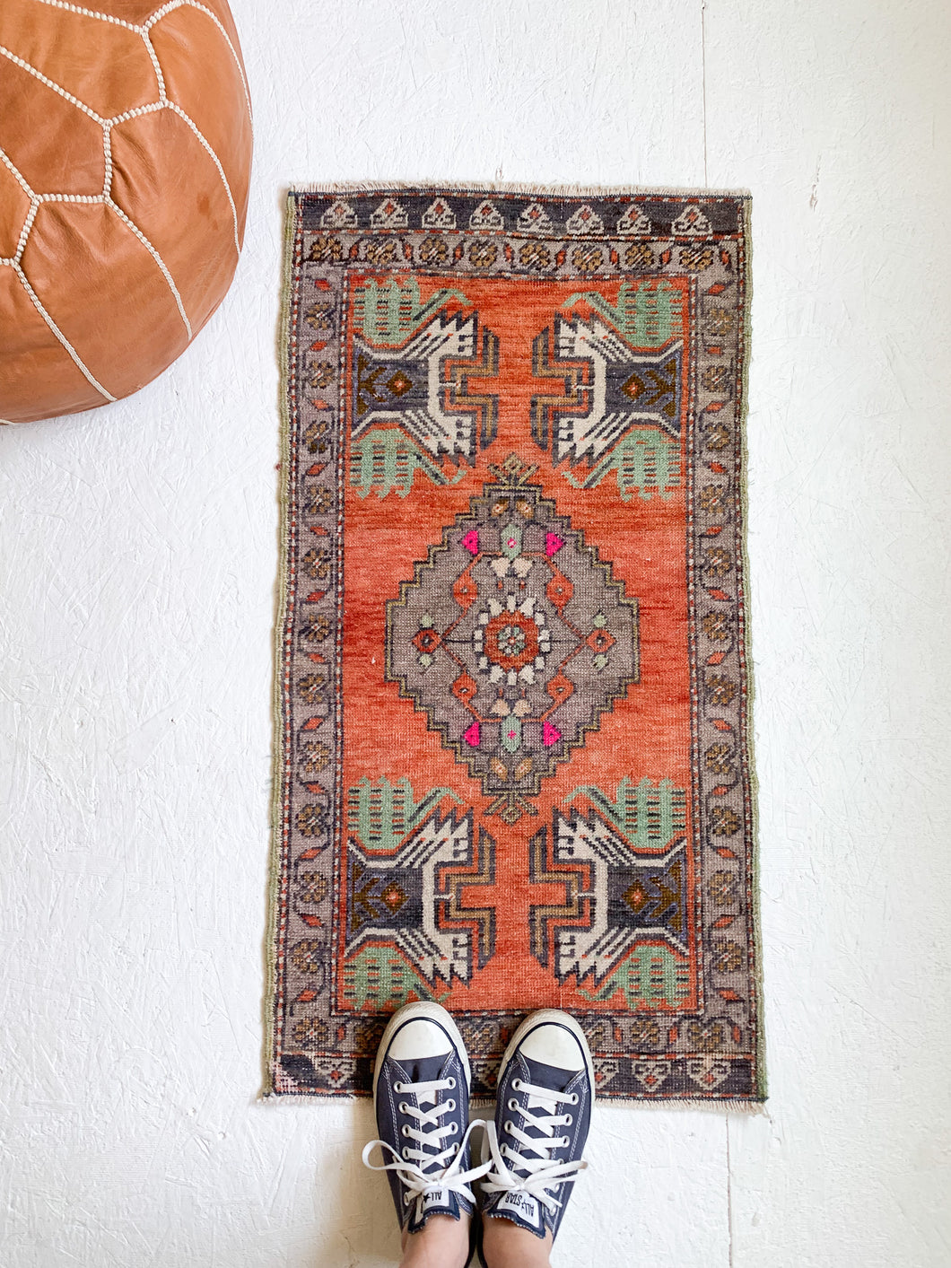 No. 563 - 1.6' x 3.2' Vintage Turkish Mini Rug
