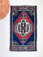 Load image into Gallery viewer, No. 567 - 1.7&#39; x 3.0&#39; Vintage Turkish Mini Rug
