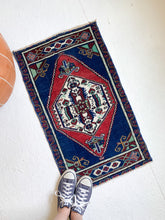 Load image into Gallery viewer, No. 567 - 1.7&#39; x 3.0&#39; Vintage Turkish Mini Rug
