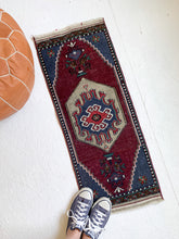 Load image into Gallery viewer, No. 569 - 1.3&#39; x 3.4&#39; Vintage Turkish Mini Rug
