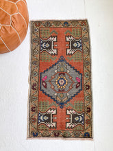 Load image into Gallery viewer, No. 571 - 1.7&#39; x 3.2&#39; Vintage Turkish Mini Rug

