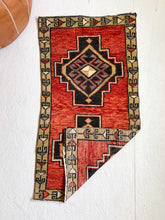 Load image into Gallery viewer, No. 575 - 1.6&#39; x 3.0&#39; Vintage Turkish Mini Rug
