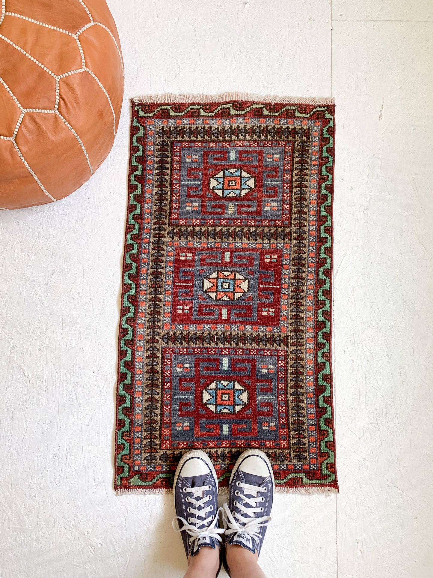 No. 579 - 1.6' x 3.0' Vintage Turkish Mini Rug