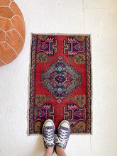 Load image into Gallery viewer, No. 584 - 1.7&#39; x 2.8&#39; Vintage Turkish Mini Rug
