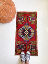 Load image into Gallery viewer, No. 587 - 1.6&#39; x 3.4&#39; Vintage Turkish Mini Rug

