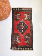 Load image into Gallery viewer, No. 589 - 1.6&#39; x 3.4&#39; Vintage Turkish Mini Rug
