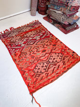 Load image into Gallery viewer, No. A1086 - 3.7&#39; x 5.5&#39; Modern Moroccan Bejaad Area Rug
