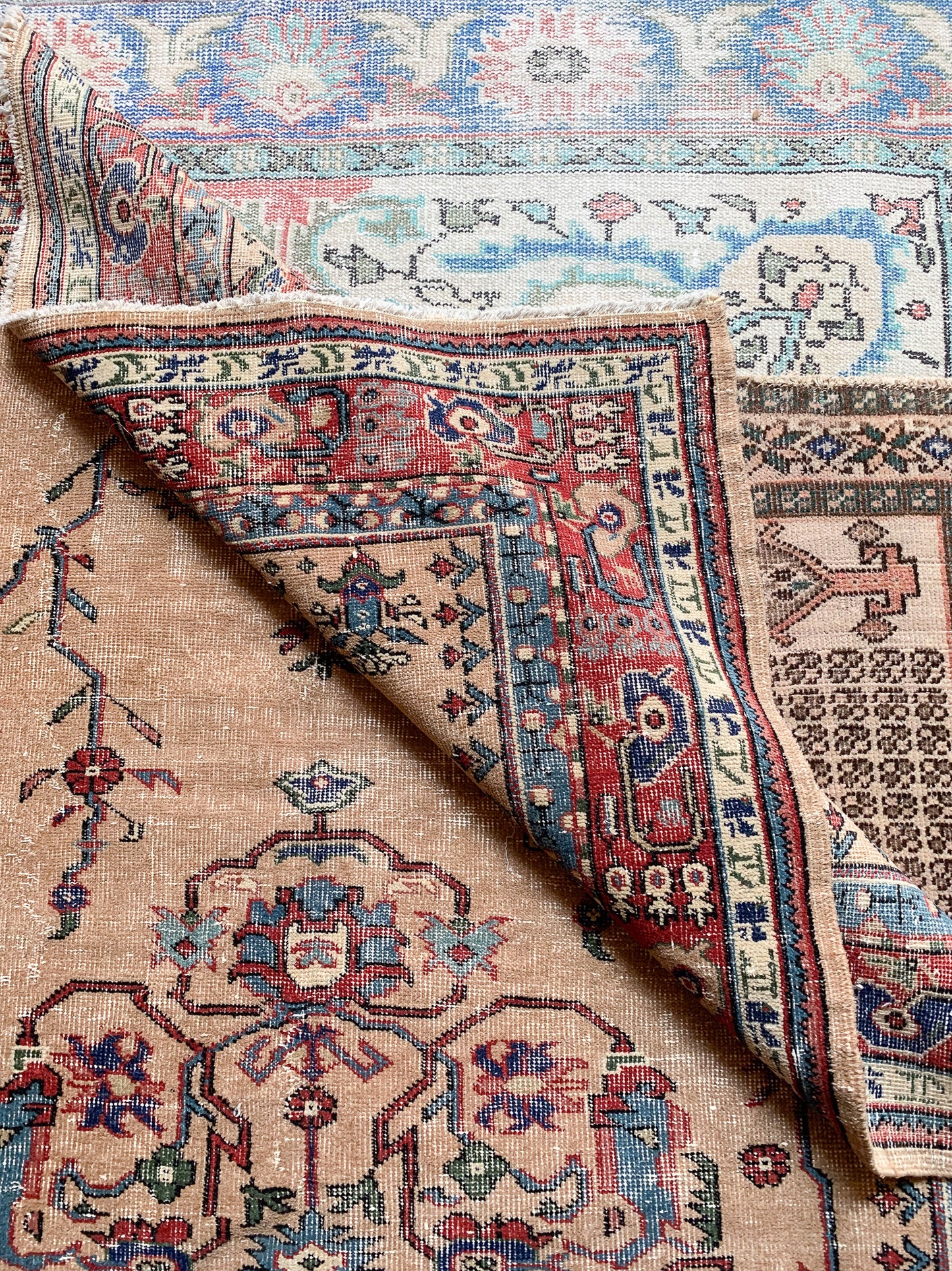 No. A1135 - 4.9' x 8.0' Vintage Turkish Area Rug