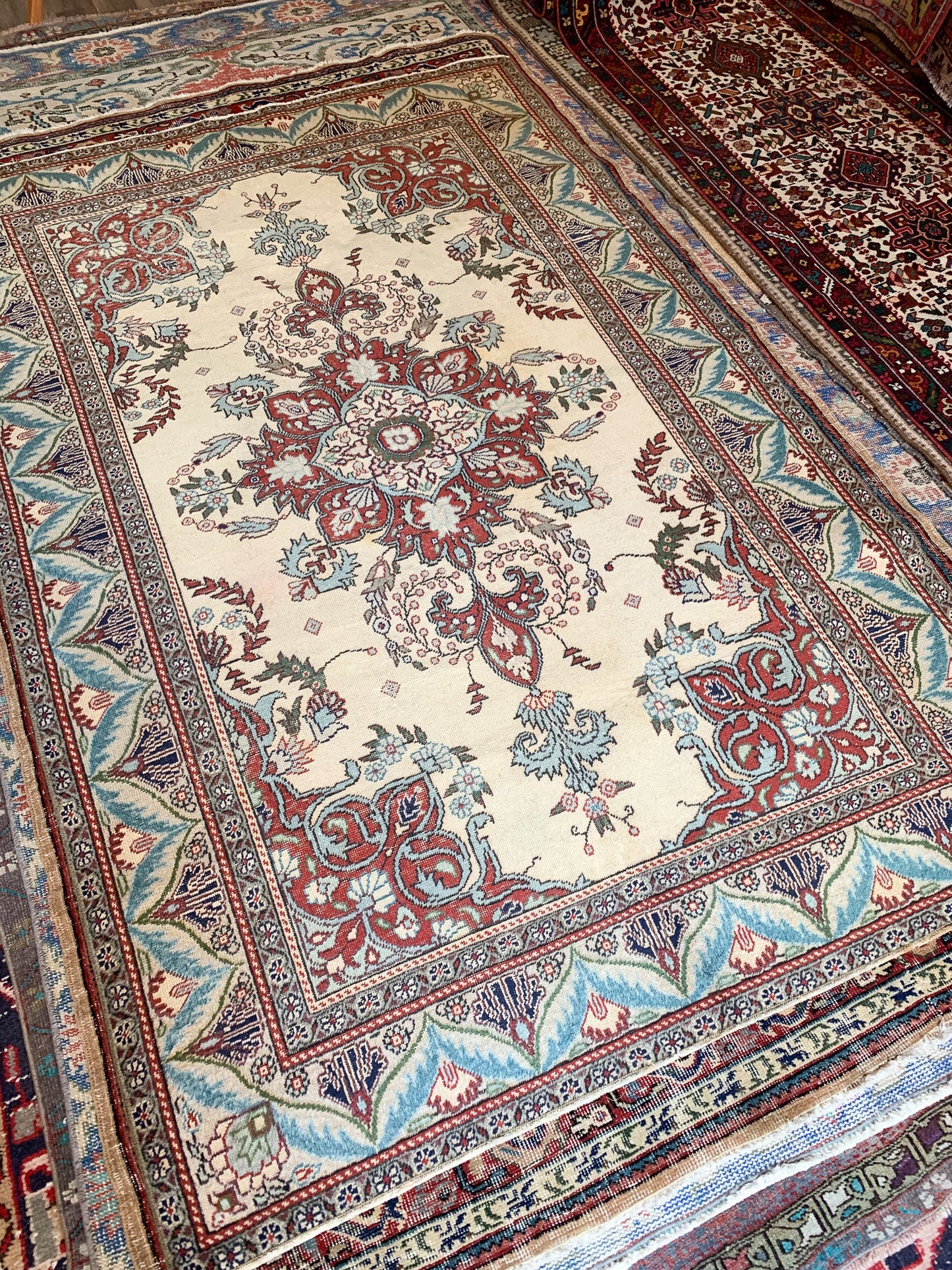 No. A1134 - 4.7' x 7.1' Vintage Turkish Area Rug