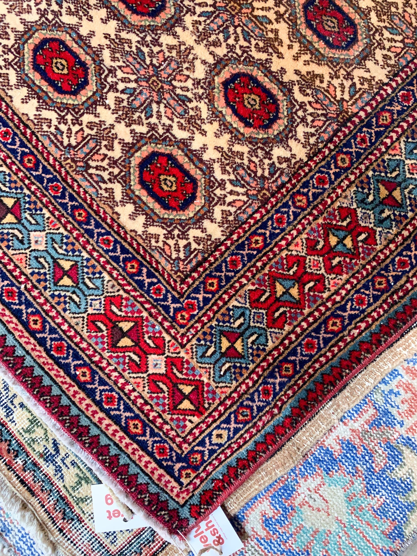 No. A1133 - 4.9' x 7.3' Vintage Turkish Area Rug