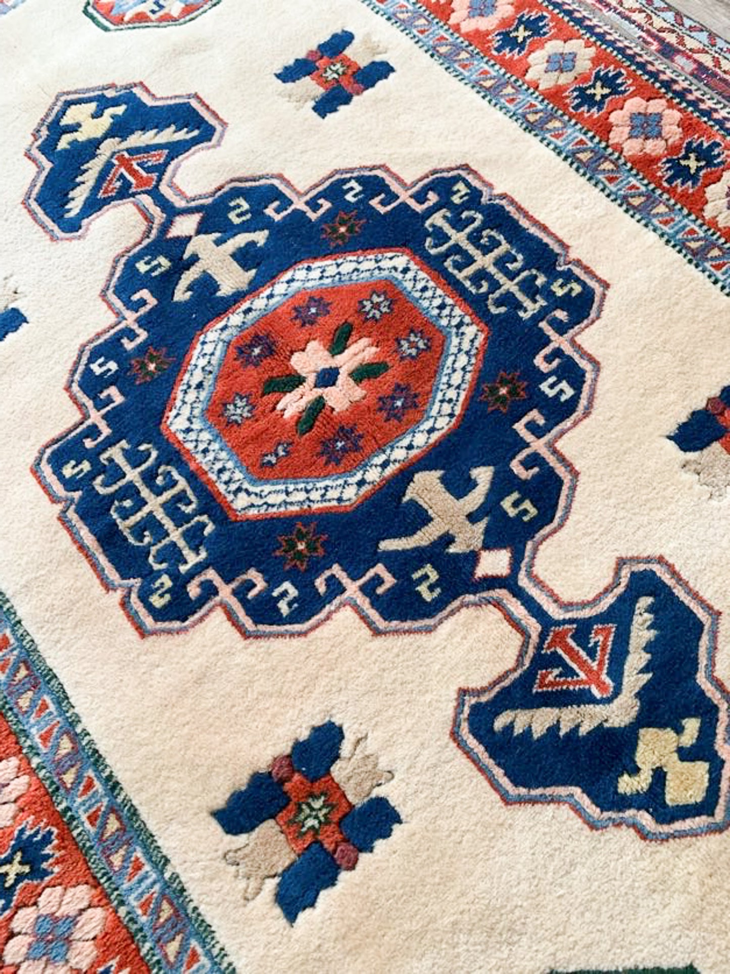 No. A1132 - 5.1' x 7.8' Vintage Turkish Area Rug