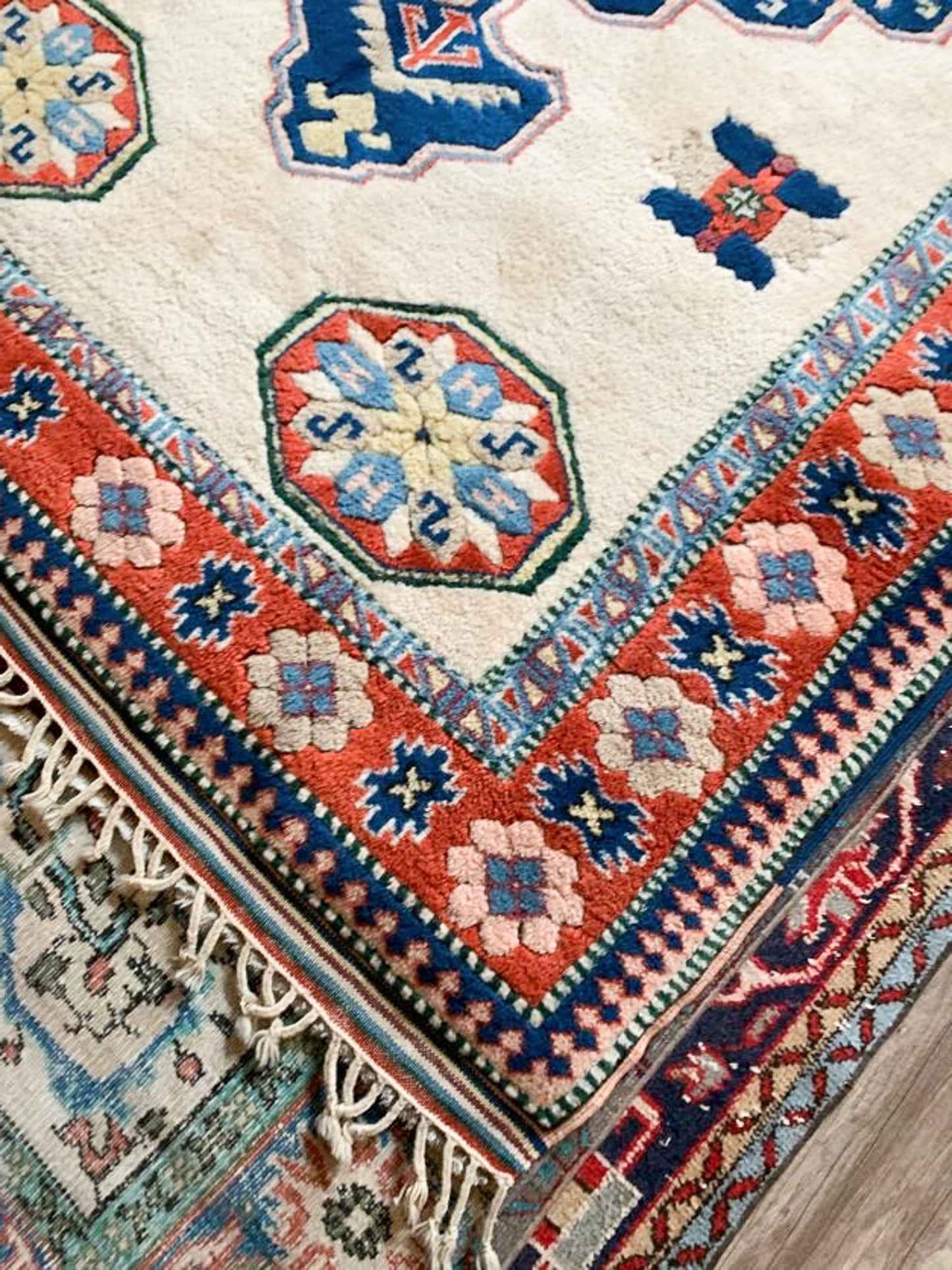 No. A1132 - 5.1' x 7.8' Vintage Turkish Area Rug