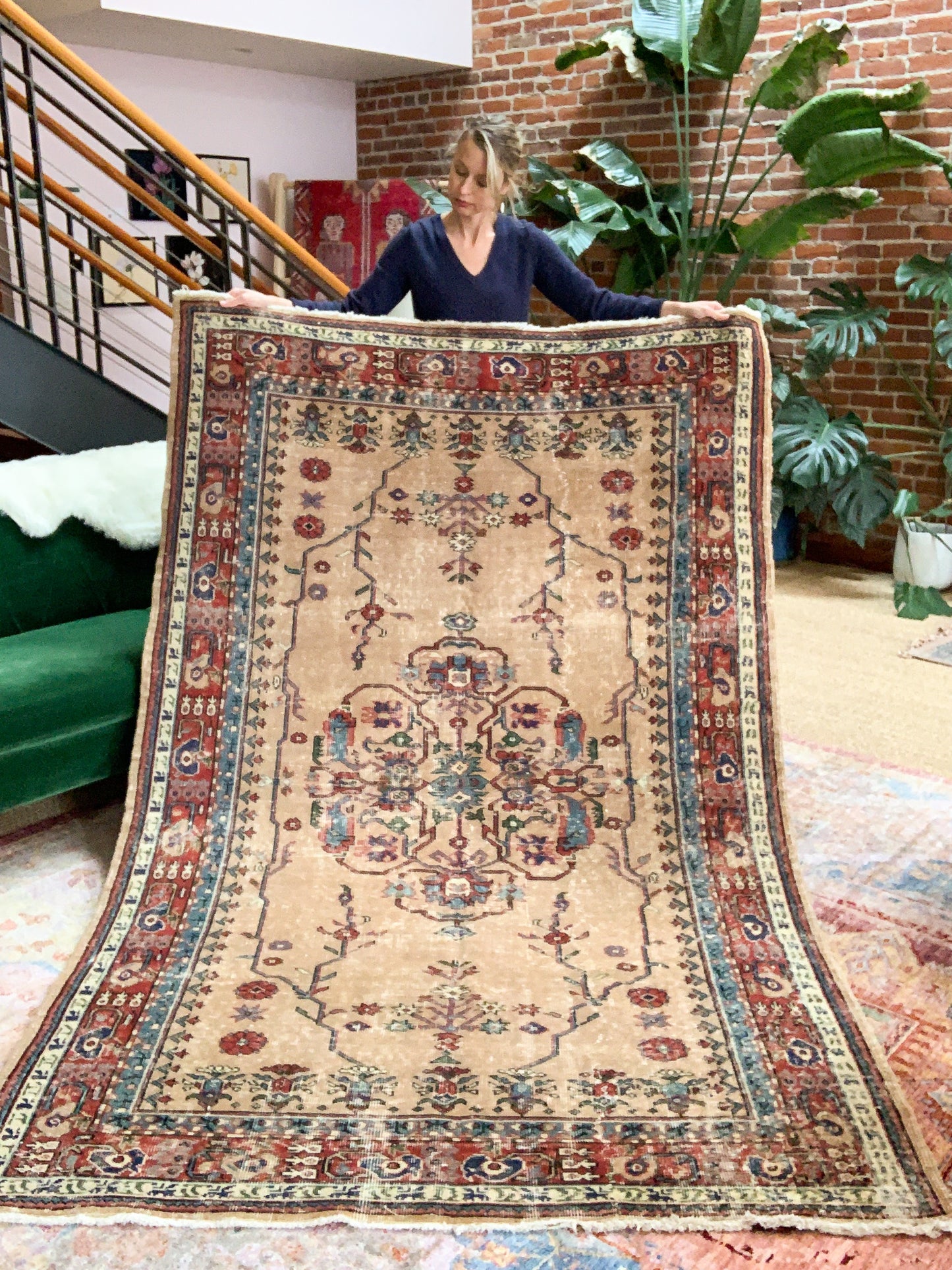 No. A1135 - 4.9' x 8.0' Vintage Turkish Area Rug