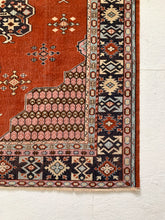 Load image into Gallery viewer, Victoria - 5.4&#39; x 7.0&#39; Vintage Turkish Area Rug
