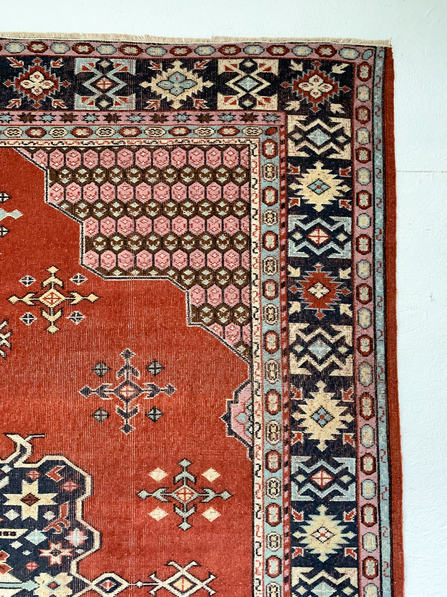 Victoria - 5.4' x 7.0' Vintage Turkish Area Rug