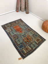Load image into Gallery viewer, Emery - 3.1&#39; x 5.3&#39; Vintage Turkish Area Rug
