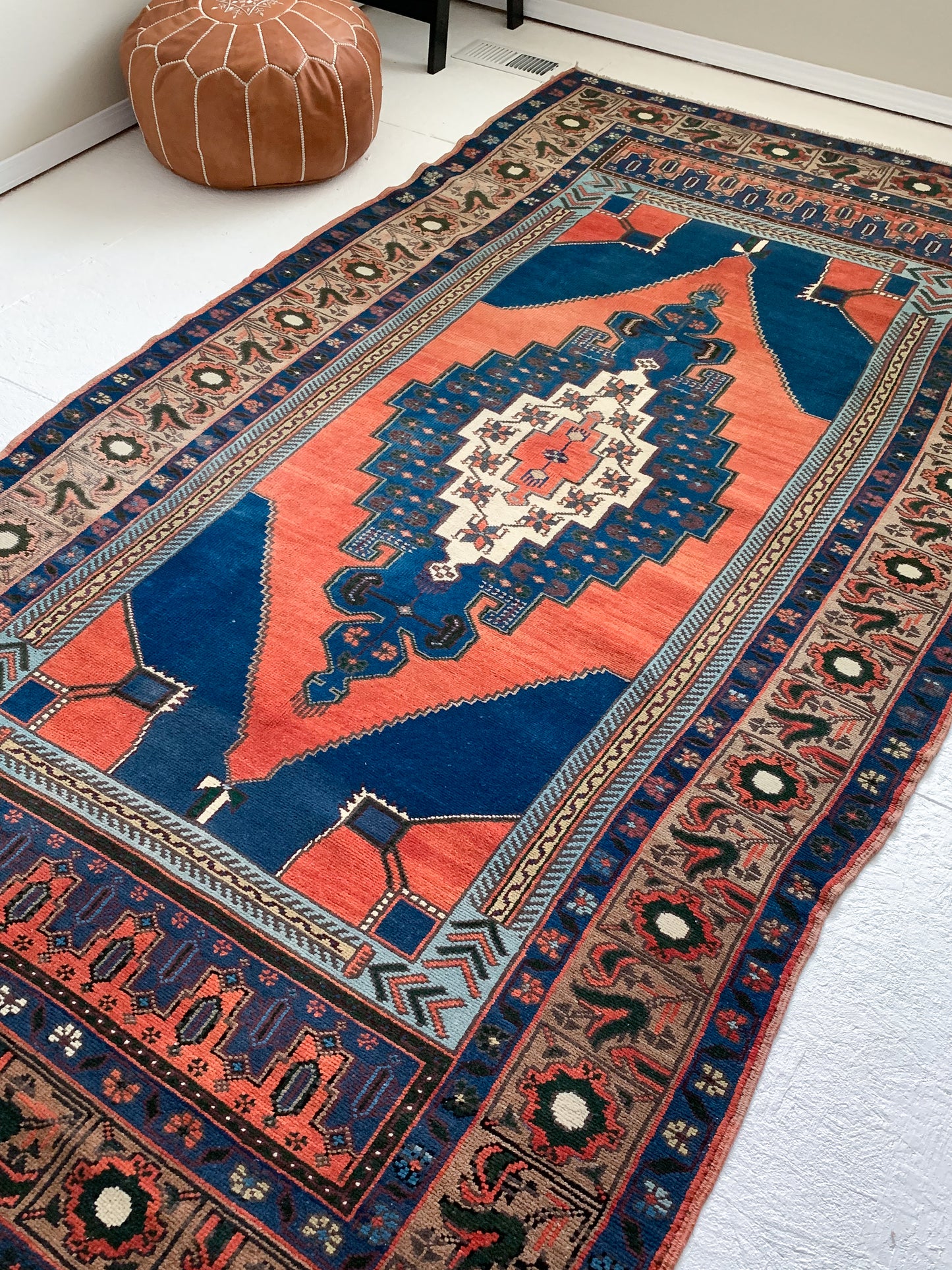 Iris - 5.0' x 9.3' Vintage Turkish Area Rug