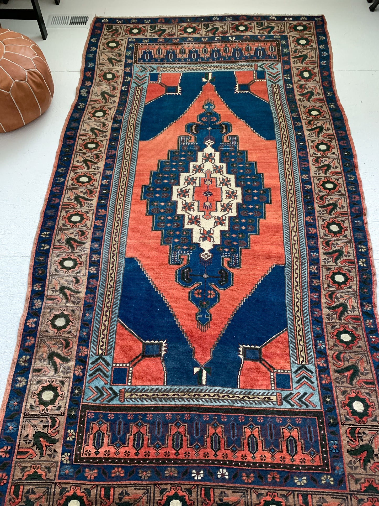 Iris - 5.0' x 9.3' Vintage Turkish Area Rug