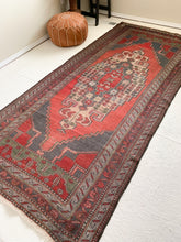 Load image into Gallery viewer, Sloane - 4.4&#39; x 9.5&#39; Vintage Turkish Area Rug

