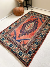 Load image into Gallery viewer, Trina - 4.7&#39; x 7.8&#39; Vintage Turkish Area Rug
