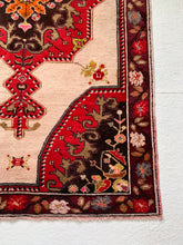 Load image into Gallery viewer, Talullah - 4.3&#39; x 7.1&#39; Vintage Turkish Area Rug
